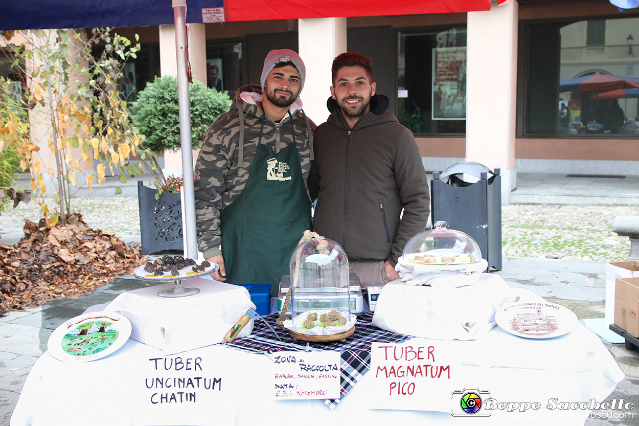 VBS_6486 - Fiera dei Santi - 12.ma Fiera Nazionale del Tartufo.jpg